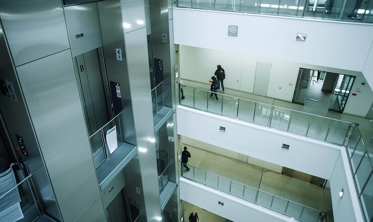 velocidad ascensor gran edificio